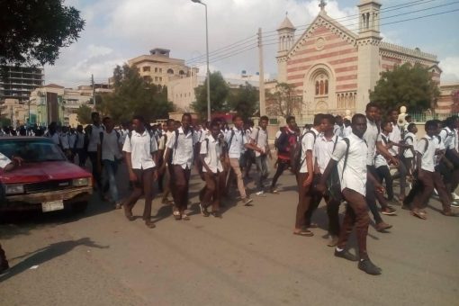 مظاهرات طلابية ببورتسودان إحتجاجاً على أزمة الخبز