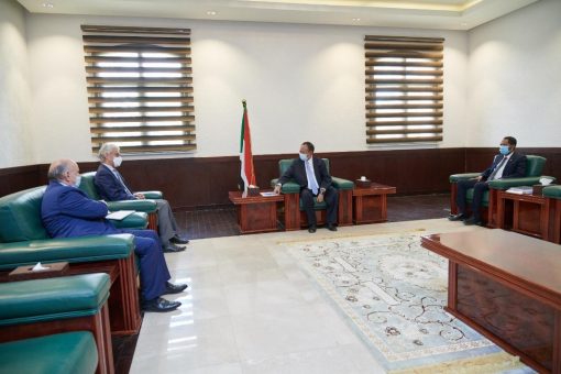 حمدوك يستقبل مستشار رئيس مفوضية الإتحاد الأفريقي