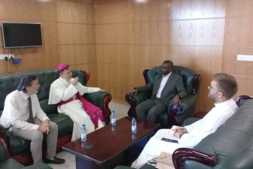 وزير الشؤون الدينية والاوقاف يلتقي سفير الفاتيكان بالسودان