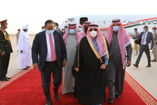 حمدوك يصل المملكة العربية السعودية