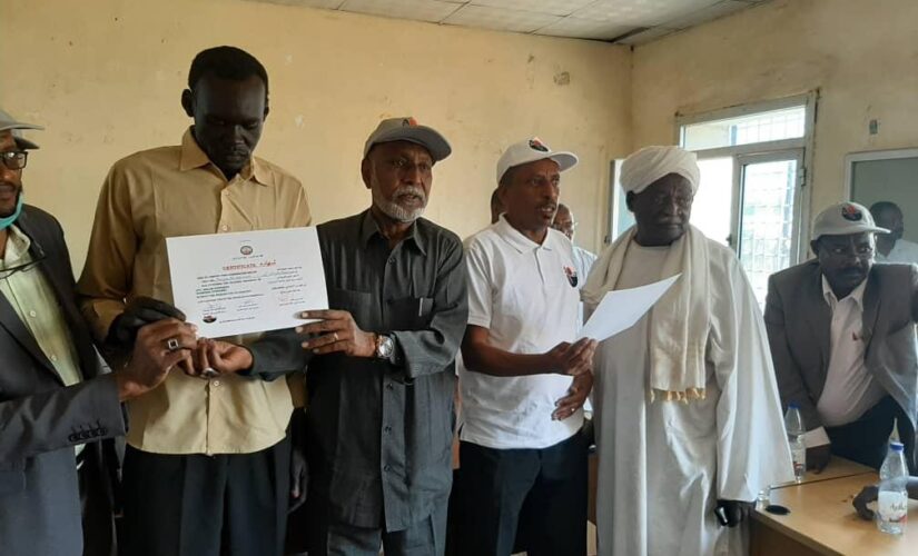 والي شرق دارفور يشهد تخريج مهندسين لادارة مشروع الطاقة الشمسية