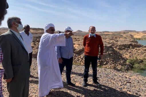 بحث تحديد مسار ربط السودان ومصر بالسكة حديد