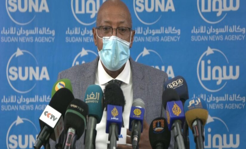 وزير الصحة: الإلتزام بالإشتراطات الصحية ضرورة لتفادي الإغلاق