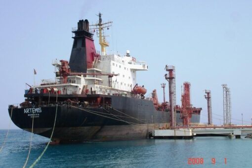 انسياب حركة تفريق ناقلات الوقود بميناء بورتسودان