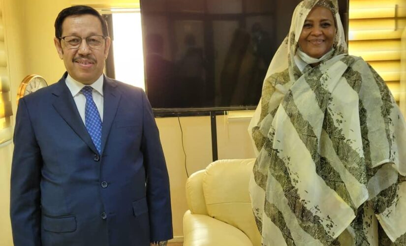 وزيرة الخارجية تستقبل سفير الجمهورية الموريتانية الاسلامية لدى الخرطوم