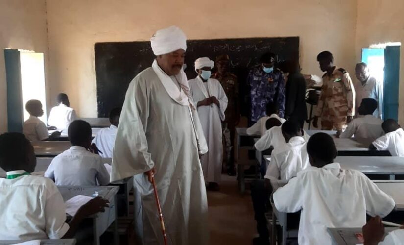 40455 تلميذا وتلميذة يجلسون لإمتحانات شهادة الأساس بجنوب دارفور