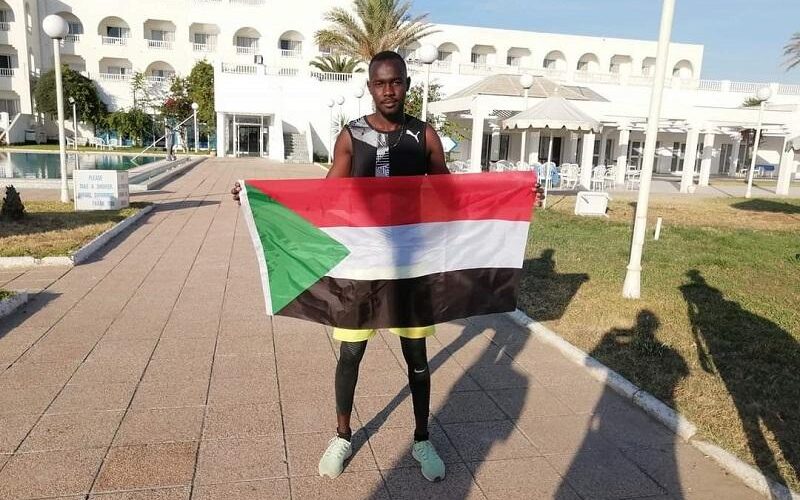 العداء عاصم الصادق يتأهل لنهائي(400)متر في البطولةالعربية بتونس