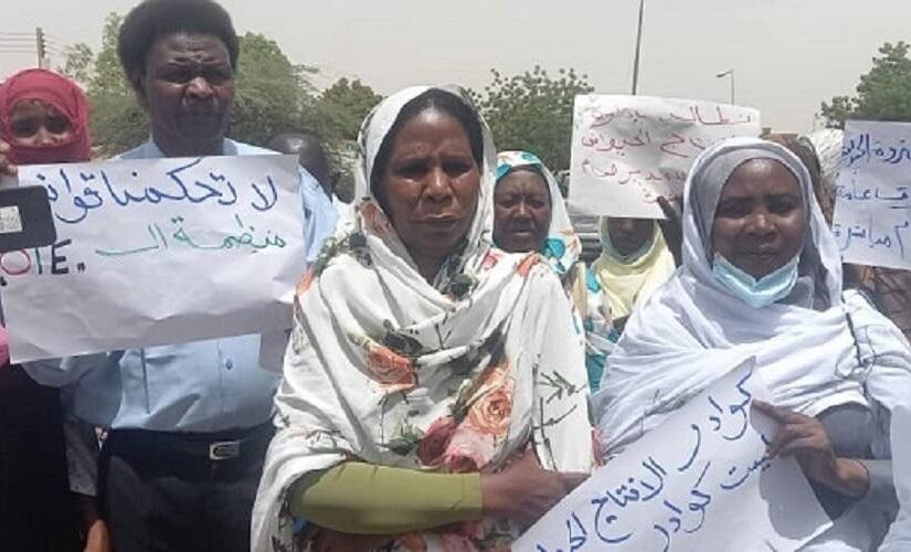 تنسيقية العاملين بالانتاج الحيواني بشمال دارفور تنظم وقفة احتجاجية