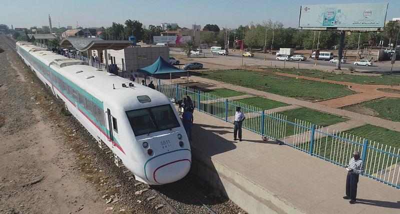 وزير النقل يعلن استئناف رحلة القطار لبورتسودان