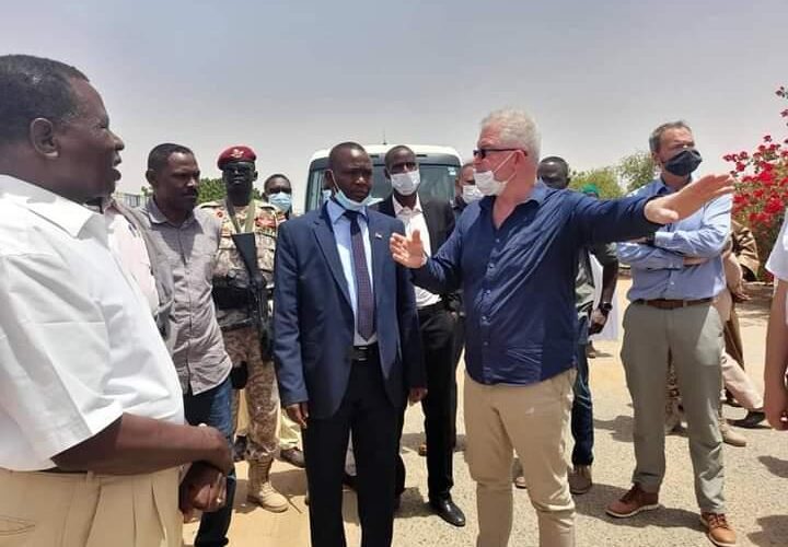 والي شمال دارفور يتفقد المقر الرئيس لبعثة اليوناميد بالفاشر