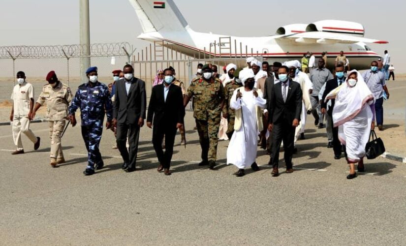 وفد حكومي وزاري يصل مدينة بورتسودان