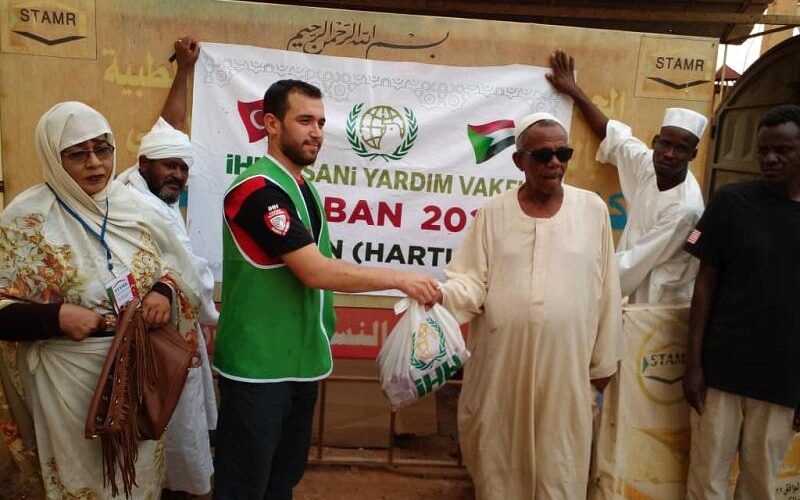 الجمعية السودانية التركية للإغاثة الطبية تنفذ مشروع توزيع الأضحية