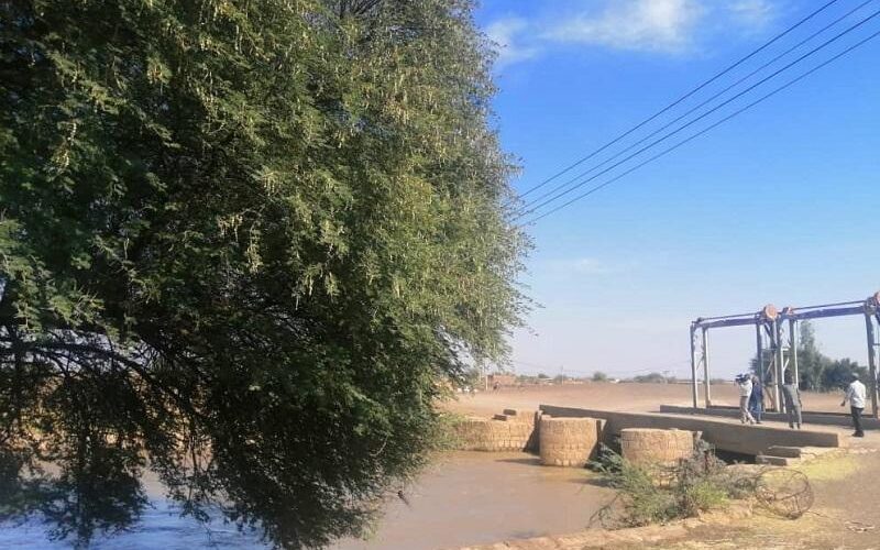وزيرا الزراعة والري يتفقدان مشروع الرهد والمناطق المتضررة بالسيول