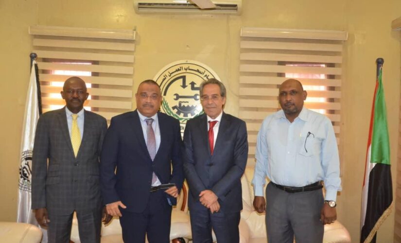 هاشم مطر يبحث سبل تطوير علاقات التعاون بين السودان وتونس