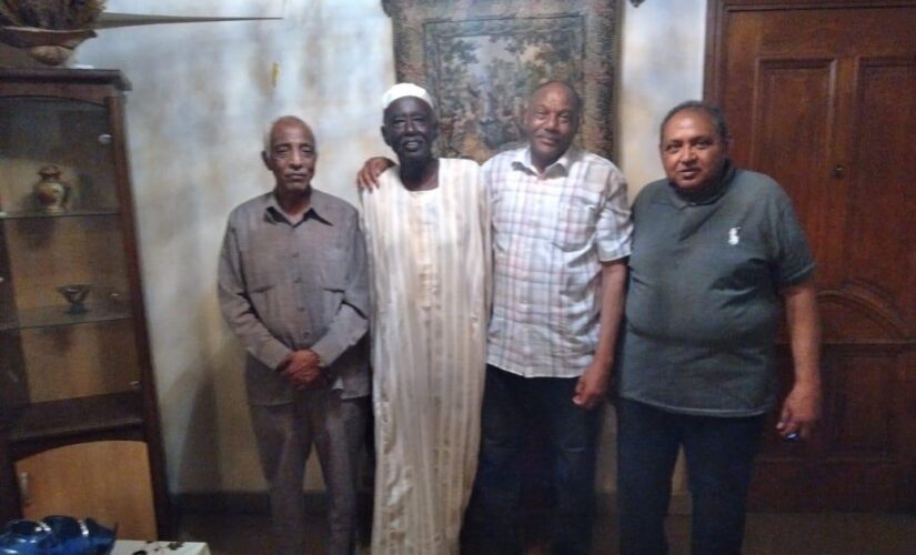 رئيس الجالية السودانية بمصر يطمئن على صحة عبدالقادر سالم