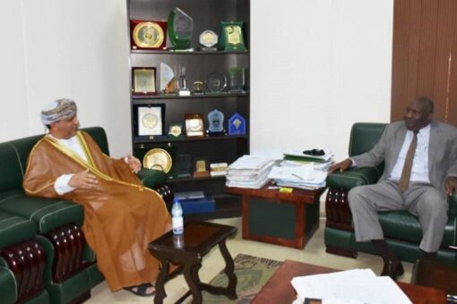 النائب العام المكلف يلتقي سفير سلطنة عمان بالخرطوم