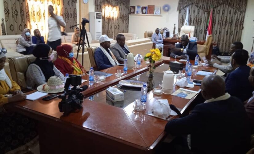 سفير الصومال يطلع على مشروع التسوية بشأن الأطفال المتأثرين بالنزاعات