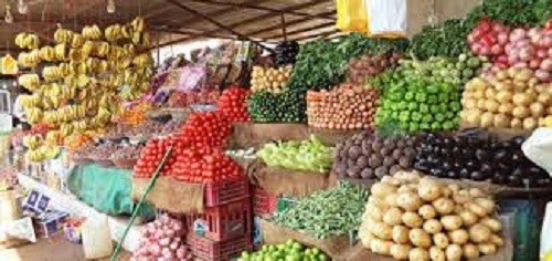 أسواق مدينة مروي تشهد إنخفاضاً في أسعار الخضر والفواكه