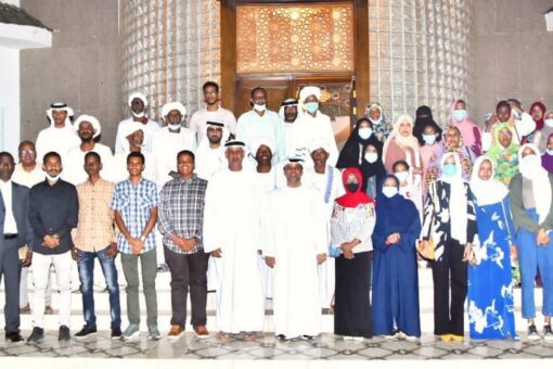 الجنيبي يودع الطلاب السودانيين الحاصلين على منح دراسية بالجامعات الإماراتية