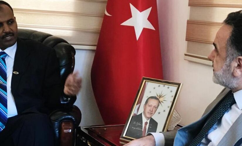مديرالمواصفات يبحث سبل التعاون مع سفير تركيا بالخرطوم