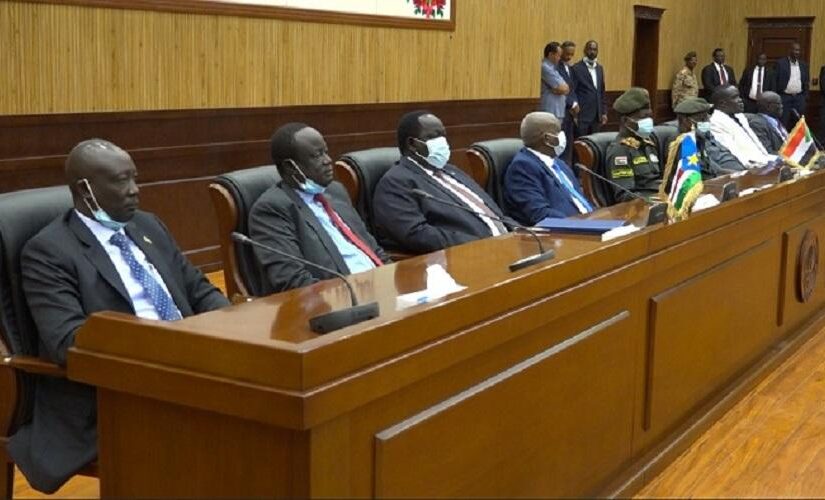 الفرقاء بدولة جنوب السودان يوقعون اتفاق سلام في الخرطوم
