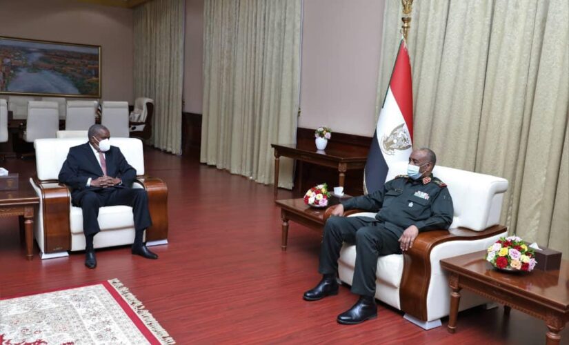 رئيس مجلس السيادة يشيد بعمق ومتانة العلاقات السودانية الكينية