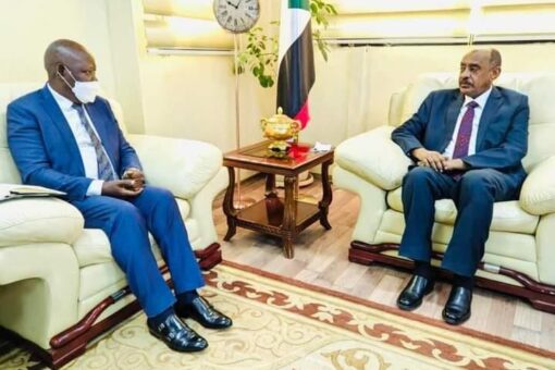 وزير الخارجية المكلف يلتقي السفير اليوغندي بالخرطوم