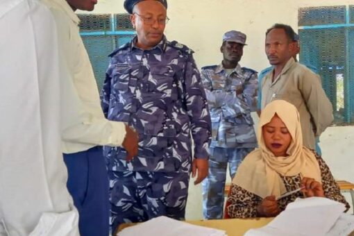 مدير شرطة وسط دارفور يؤكد الإهتمام بتطوير الخدمات الطبية