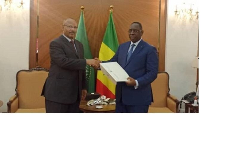 رئيس الإتحاد الأفريقي يؤكد دعمه للحوار بين السودانيين