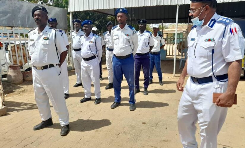 مدير شرطة مرور النيل الابيض يمتدح دور شرطي المرور