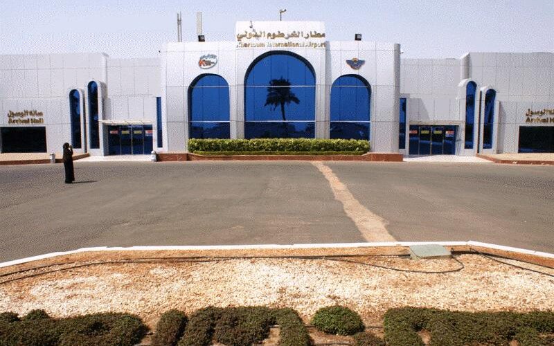 إغلاق مدرج مطار الخرطوم الدولي السبت