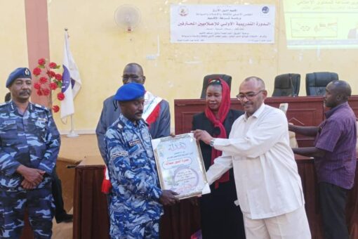 حاكم إقليم النيل الأزرق يجدد دعمه للإعلام لإرساء السلام والتنمية