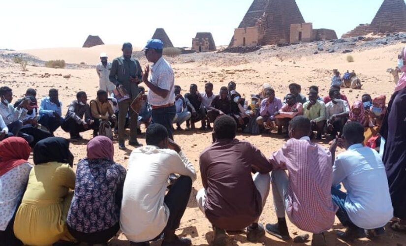 رحلة علمية لطلاب التاريخ بجامعة الإمام المهدي للمناطق الأثريةبنهر النيل