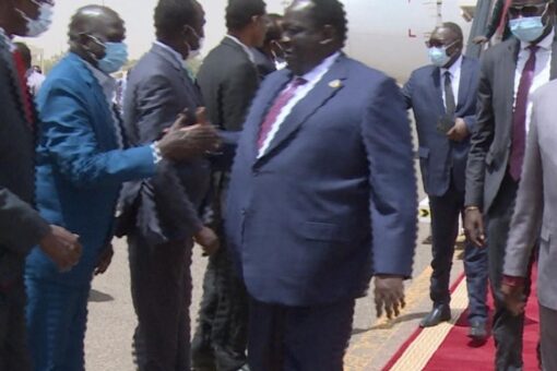 مستشار رئيس جمهورية جنوب السودان للشؤون الأمنية يصل الخرطوم
