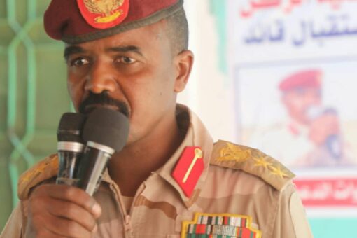 قائد قوات الدعم السريع قطاع غرب دارفور يتسلم مهامه رسميا