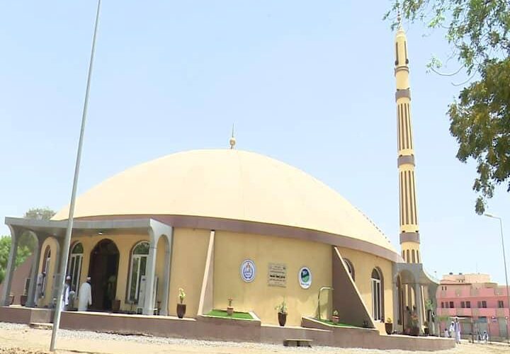 وزير الشئون الدينية والاوقاف يفتتح مسجد وسط مدينة كسلا