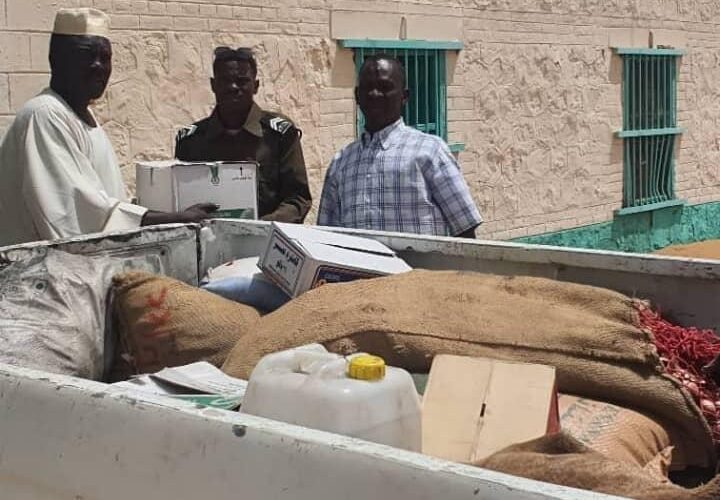زكاة شمال دارفور تسلم مواد عينية لإفطار نزلاء سجن شالا