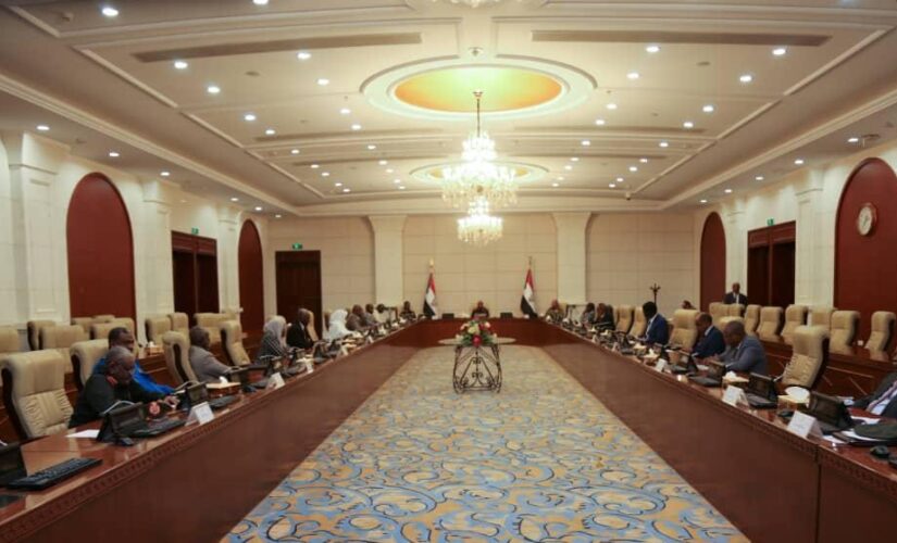 برئاسة البرهان…مجلس السيادة يبدي أسفه للأحداث بغرب دارفور