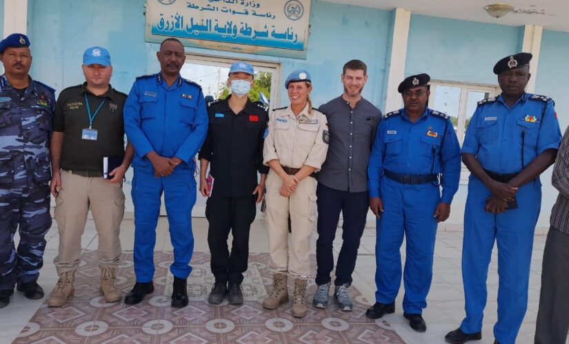 مدير شرطة إقليم النيل الأزرق يلتقي وفد اليونتامس