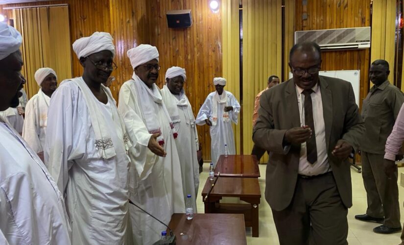 وزير الزراعة يلتقي بوفد مزارعي بني هلبة بجنوب دارفور