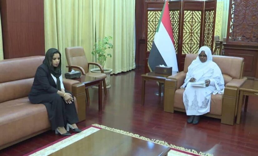 د.سلمى عبدالجبار تطلع على ترتيبات انطلاق مهرجان التراث القومي السوداني