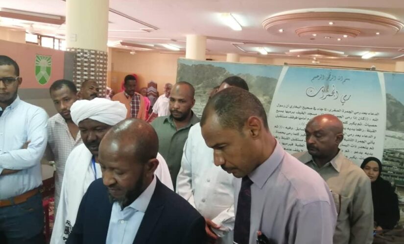 وزير الشئون الدينية والاوقاف يتفقد مراكز خدمات الحجاج بولاية الخرطوم