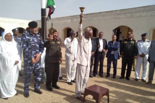والى النيل الأبيض ولجنة الأمن يتفقدان مراكز امتحانات الشهادة السودانية